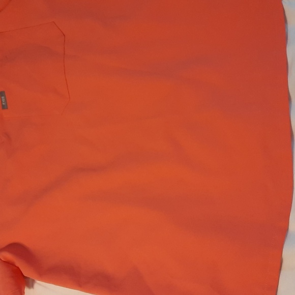 Figs scrubs top. 252 - Picture 4 of 6